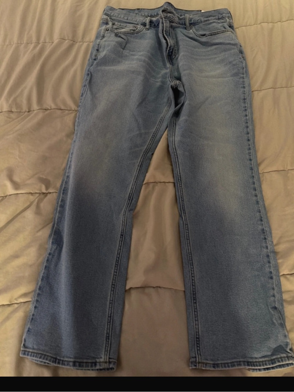 Old Navy Men's Light Wash Straight Jeans
